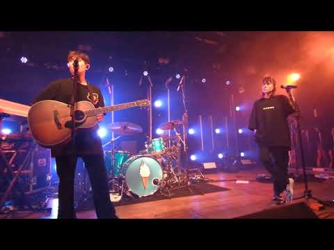 12/20 Tegan and Sara - Lots of girls+Trauma dumping + HAP w/ mess up @ Bottom Lounge Chicago 9/13/23