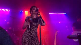 Nicole Atkins - Darkness Falls So Quiet (LIVE)
