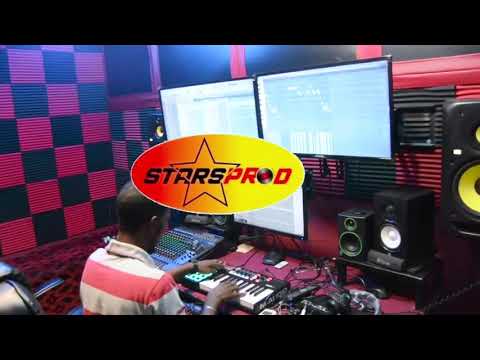 LIL IBA TITIDEN ET ASTAN K EN SÉANCE DE STUDIO