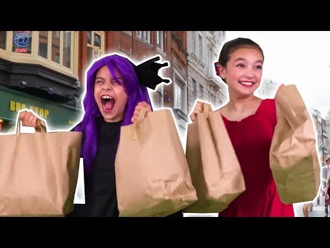 MALICE GETS A MAKEOVER 💃 Princess Clothes Shopping Trip! - Princesses In Real Life | Kiddyzuzaa