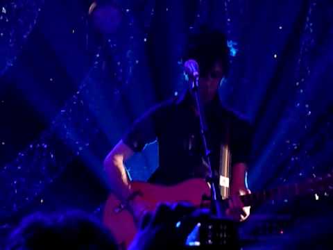 Yeah Yeah Yeahs - Maps - Shepherds Bush Empire Saturday 25 April 2009