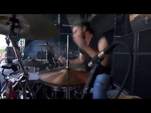 KORITNI "Better Off Dead" LIVE at Hellfest 2012
