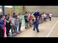 Wideo: Złap Byczą Formę w Szkole Podstawowej w Pępowie