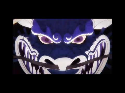 Everyone Having a hard time deflecting,doging kaidos attack meanwhile Zoro*