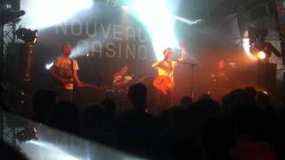 Tom Vek _ A.P.O.L.O.G.Y @ Nouveau Casino