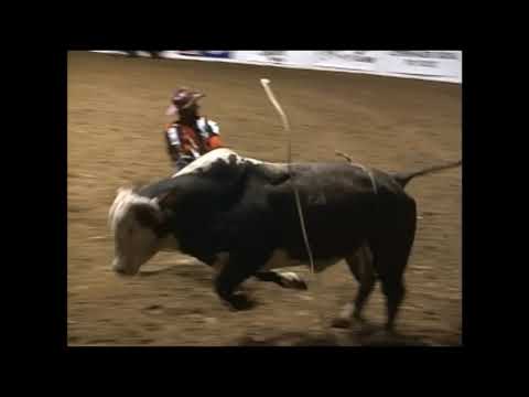 Sugar Bear bucks Adriano Moraes - 95 PBR Ft. Worth