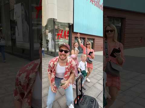 Wie die Mutter einfach mitgesungen hat 😍 #sommersong2026 #reaction #paradies #cellarkid Vocals: AI