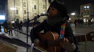 Braille - Lisa Hannigan (Laura Sherì busking in Milan)