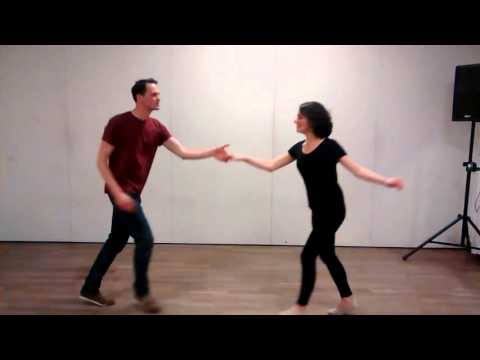 Level 1 Lindy Hop - class 03 - Shoulder catches + focus points swingout