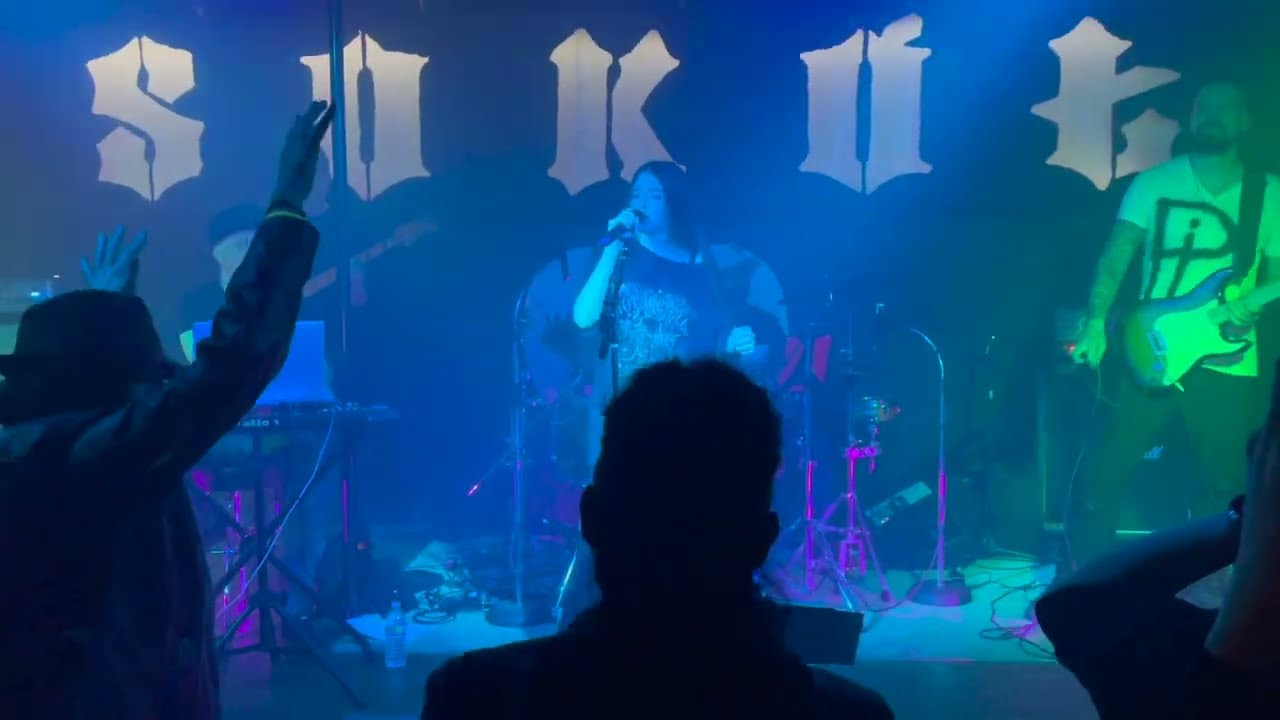 Promotional video thumbnail 3 for Poison Lips