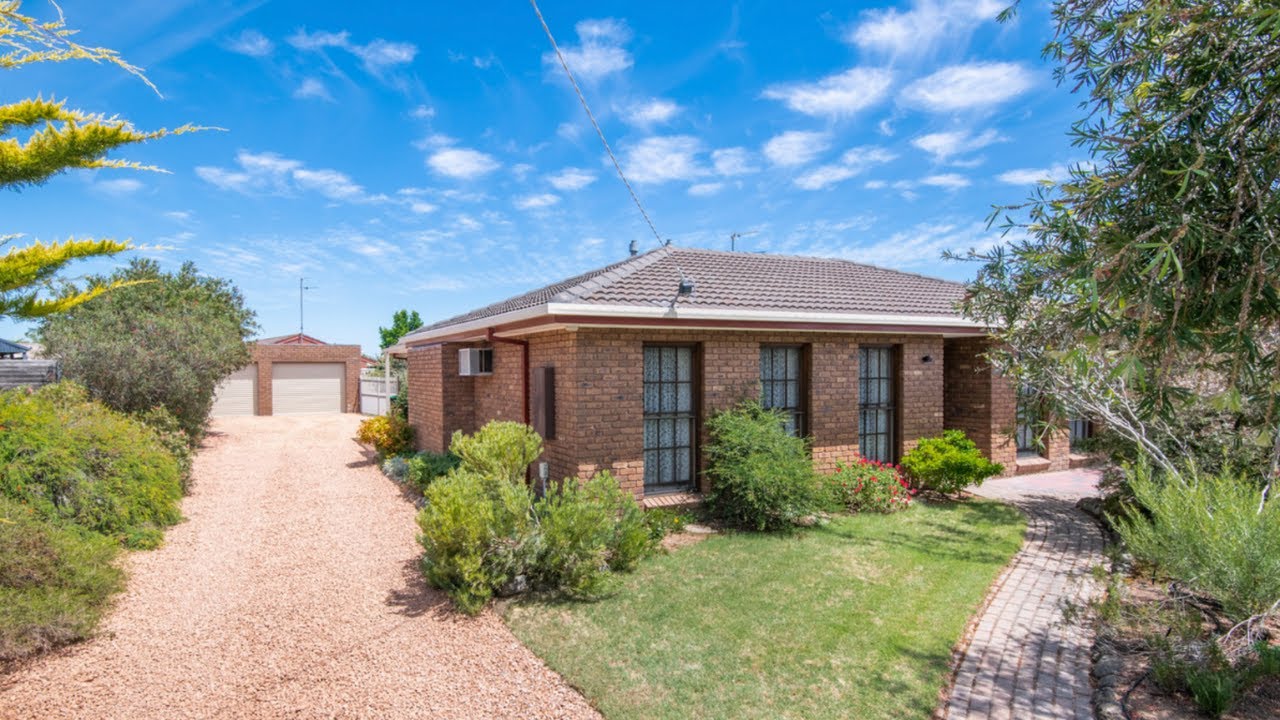 Social media property presentation.