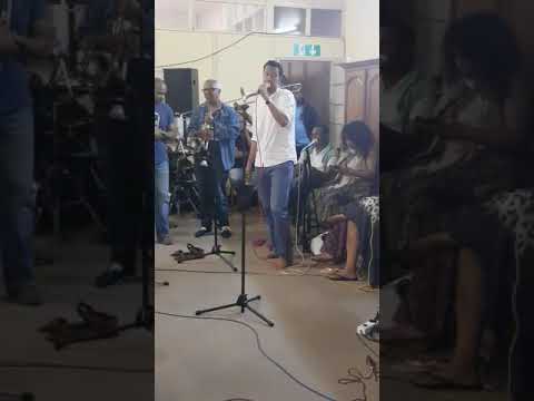 Ouvert la porte to leker (remix) - Père Laurent Rivet