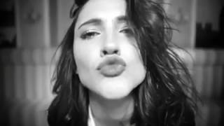 Lodovica Comello — 50 shades of colours (Video)