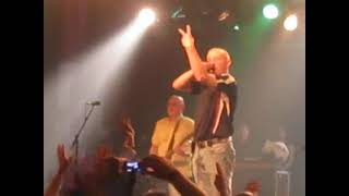 The Business - Anywhere But Here (Punk And Disorderly 2010 Berlin)