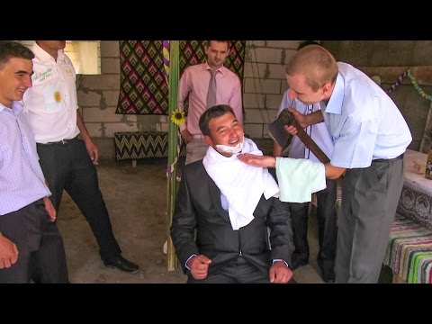 04 Traditii nunta (BARBIERITUL MIRELUI) cameraman fotograf - 0751132073 - DjFotoFilm