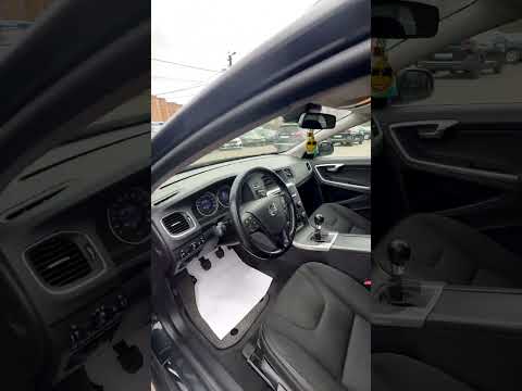 фото volvo v60 i 0