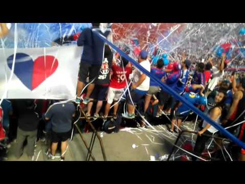 "Día de hincha azul, 5 de noviembre del 2016." Barra: Los de Abajo • Club: Universidad de Chile - La U