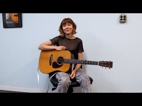 Exclusive Guitar Lesson: Molly Tuttle Breaks Down Her Deft Right-Hand Techniques