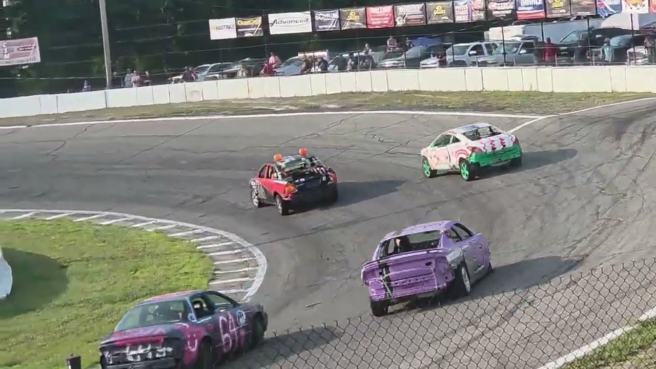Hudson Speedway V6/V8 Enduro Action