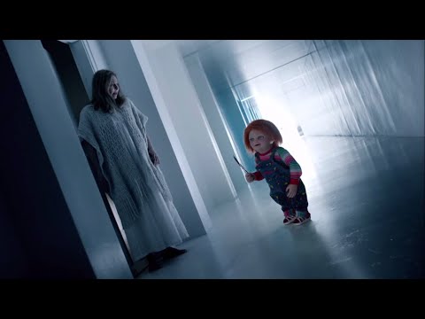 Chucky discute con una fantasma esquizofrénica en un manicomio
