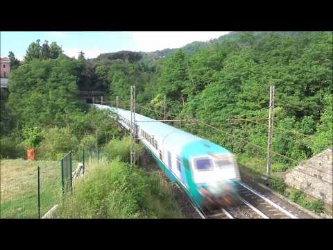 L' EUROCITY E UN REGIONALE ENTRANO IN GALLERIA A CAMPOMORONE (GE) 7 - 6 - 2018