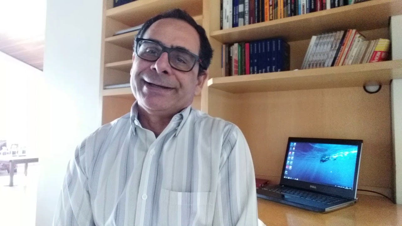 Macroeconomia Clássica e Keynesiana