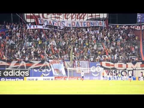 "Cerro Porteño vs. Carapegua - El aliento del más popular" Barra: La Plaza y Comando • Club: Cerro Porteño • País: Paraguay