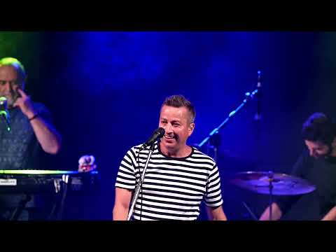 Petr Bende & Band - Englishman in New York (live cover version)