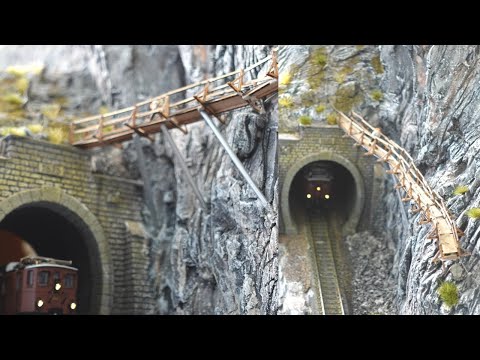 Modelleisenbahn H0 - Gefährliche Brücke, erste Begrünung!