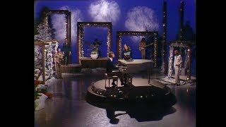 Carpenters – Santa Claus Is Coming to Town