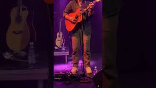 Waves - Kris Allen / Helsinki 14.10.2021
