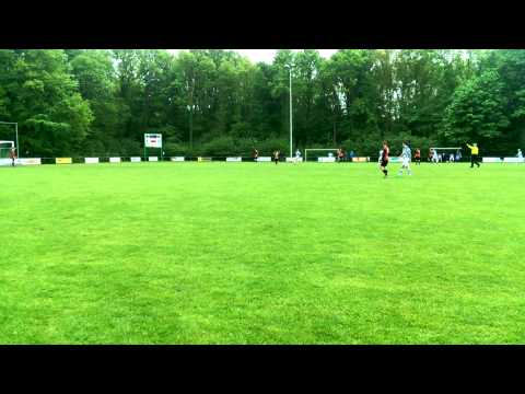 Kampioenswedstrijd Raptim B2 overtreding op Justin