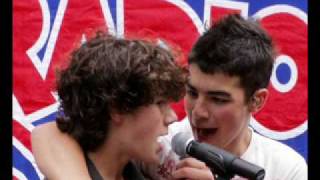 hey little brother letra (jonas brothers).flv