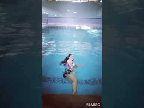 Sisid s ilalim NG pool