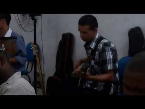 Bruna Carla quando eu chorar. Solo Leandro Malaquias (Trombone) e Jonatha no Saxofone