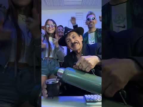 Antonio rios reaccionando al tema con Emanero y la Konga! Que les pareció a ustedes?