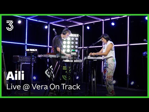 Aili live met 'Oyasumi', 'Ichibansen' & 'Yubikiri' | 3FM Live Box | NPO 3FM
