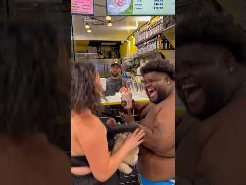 No Matter Who You Are !!! Everyone Loves PEACHY JUICE BAR ! @ms.sempre