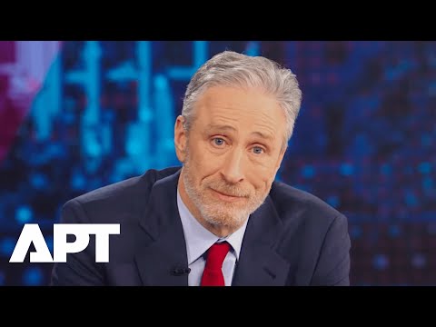 The Daily Show's Jon Stewart Accepts Prestigious Walter Cronkite Award, 1st Comedian to Receive It