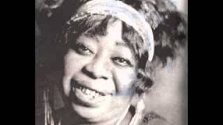 Gertrude 'Ma' Rainey - Little Low Momma Blues