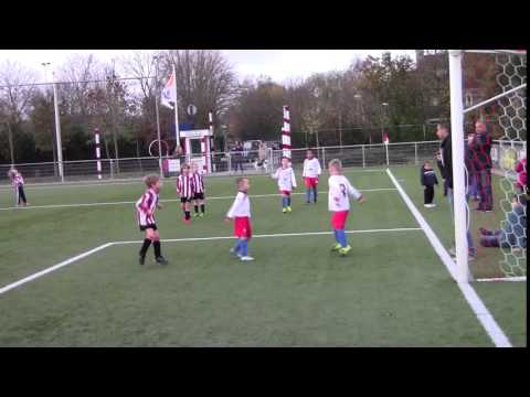 00137 Alphense Boys F11 - Thuis