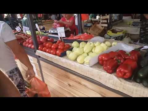 Food in Serbia 03a - Zemun Pijaca green market