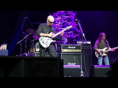 Joe Satriani - Satch Boogie clip (12-15-11)
