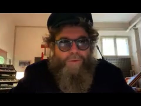 Sanremo, Extraliscio raccontano "Bianca luce nera"