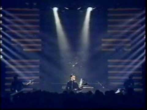 Videoclip de Replicas — Gary Numan