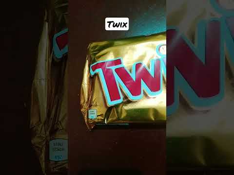Chocolate box #short #subscribe #asmr #twix #kinder #fincarre #whittaker's