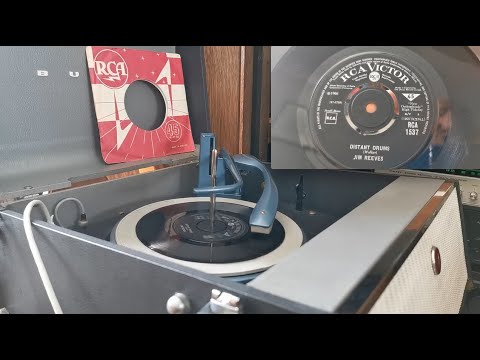 Distant Drums ~ Jim Reeves ~ 1966 RCA Victor 45rpm ~ 1963 Bush SRP31D Record Player