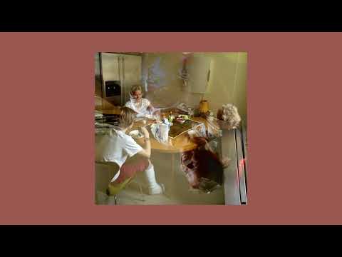 Video thumbnail for Takapenkillä vanhan Cadin