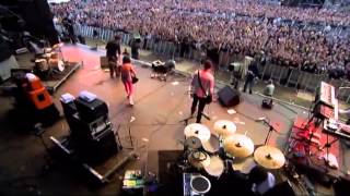 PJ Harvey : &quot;Hurricane Fest&quot; Germany 26/06/2004 [AR corrected]