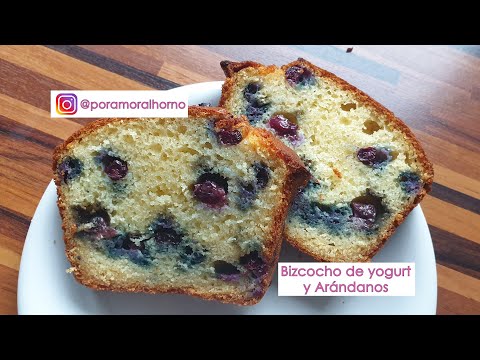 Bizcocho rápido de yogurt y arándanos